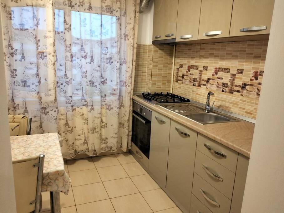 Apartament 3 Camere De Inchiriat Craiova Exterior photo